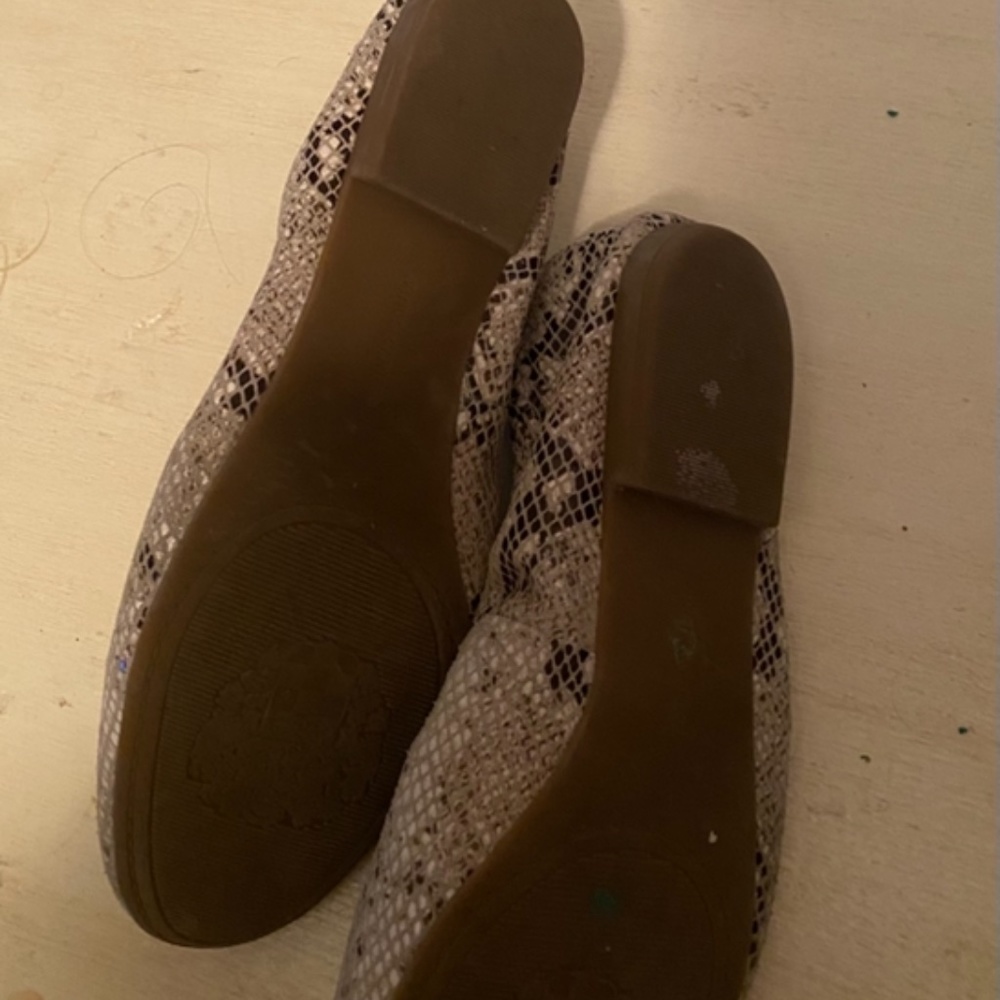 Flats - Picture 3 of 4
